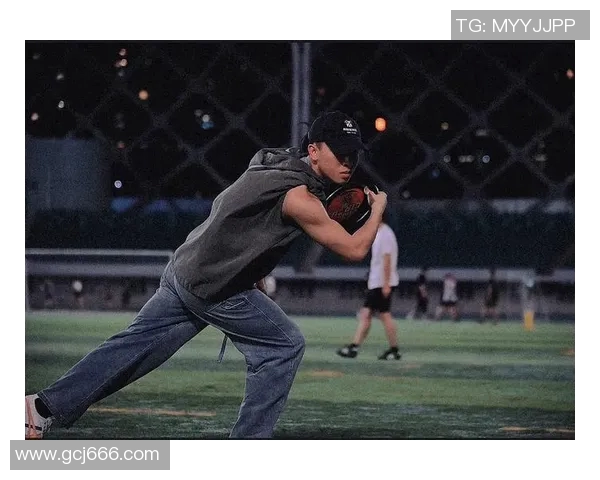 飞盘战术解析：深入探讨上海飞盘队的进攻策略与团队配合技巧