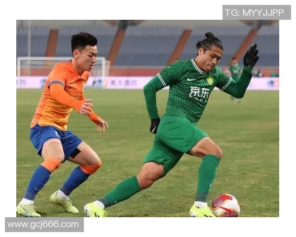 鲁能与国安最新动态分析及双方近期表现对比解析